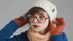 Easy and Stylish: How to Wear Even a Thick Beanie Without Ruining Your Hairstyle